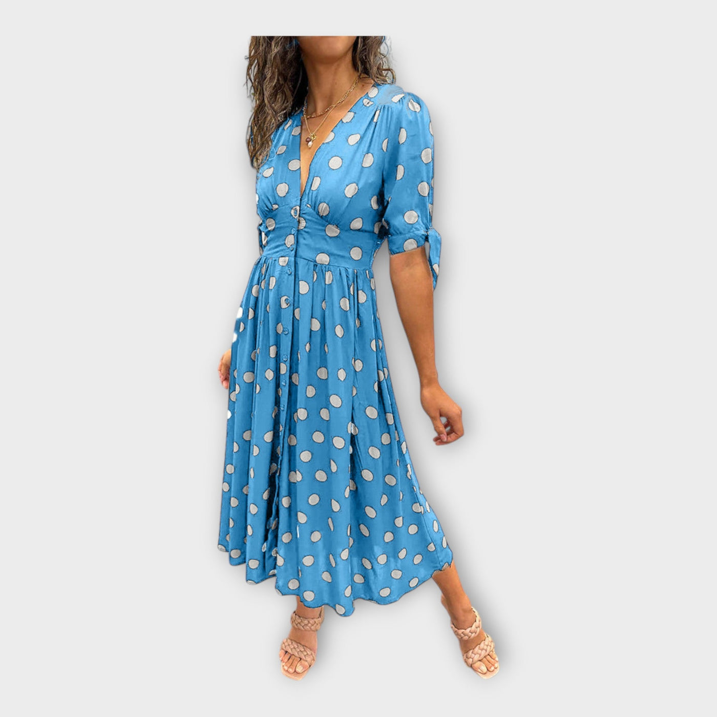 Κομψό φόρεμα με μοντέρνο μοτίβο και διαχρονική φινέτσα