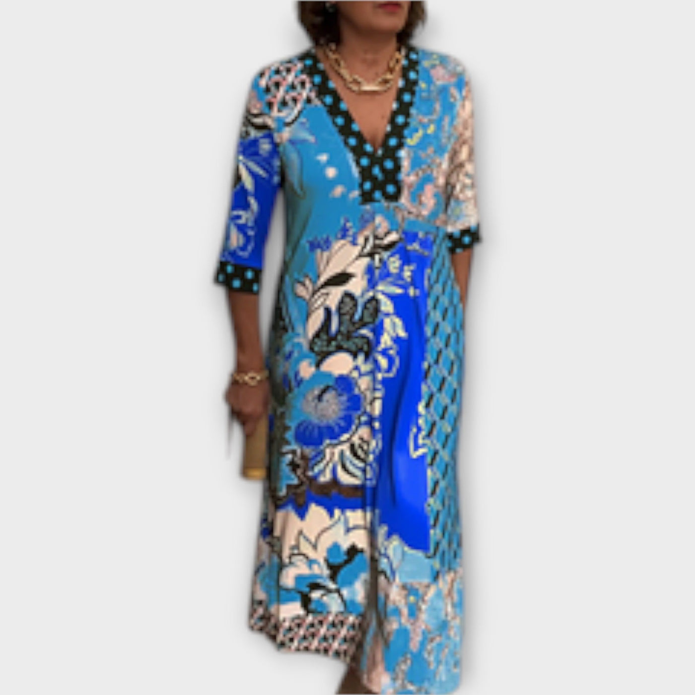 Φόρεμα με Κομψό Ντεκολτέ και Μοναδικά Σχέδια 