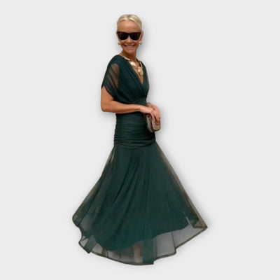 Αέρινο Φόρεμα με Εντυπωσιακή Λαιμόκοψη