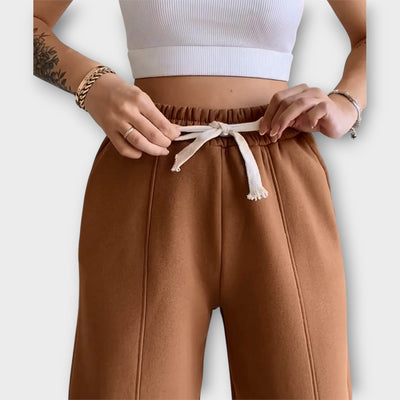 Σετ με Κουμπιά και Κομψή Γραμμή