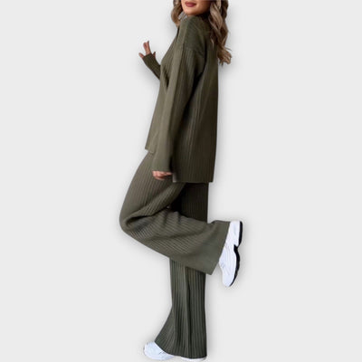 Πλεκτό Σετ με Άνετη Γραμμή