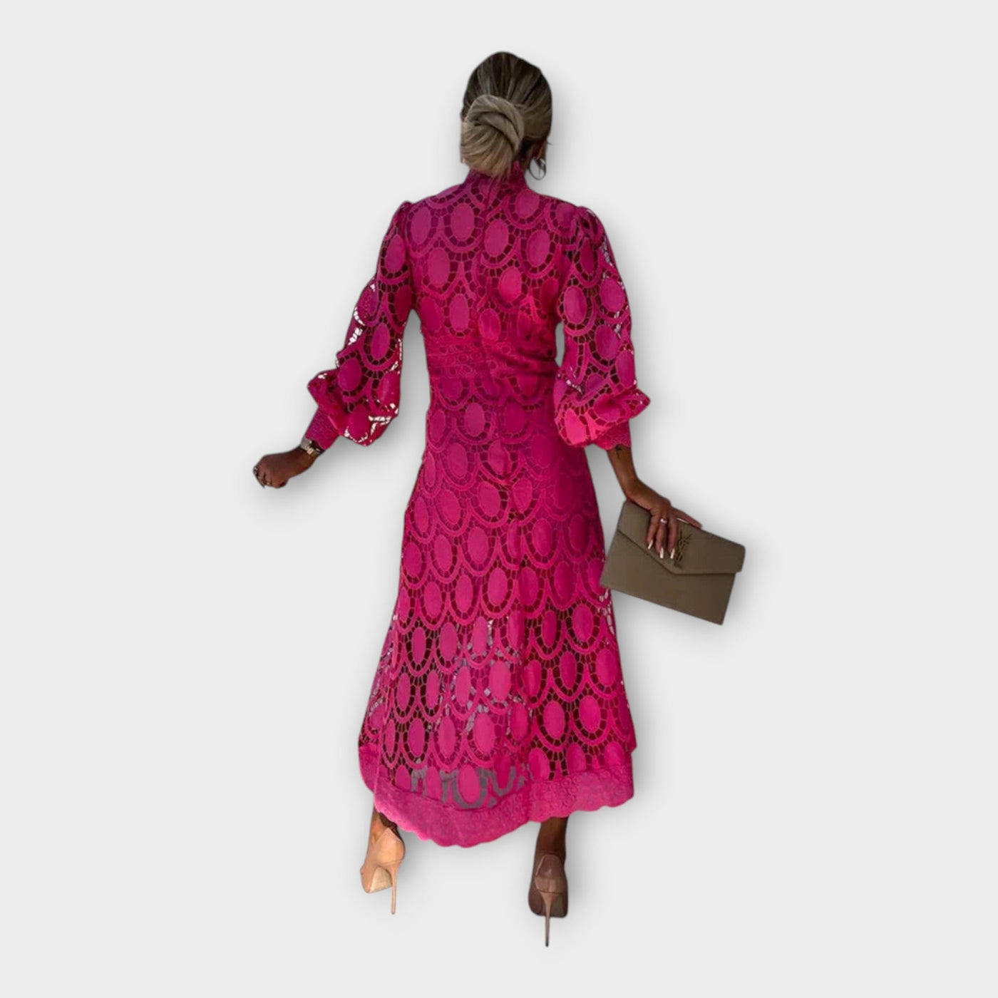 Εκλεπτυσμένο φόρεμα δαντέλας με κομψό σχεδιασμό