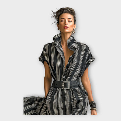 Μακρύ φόρεμα με minimal και εκλεπτυσμένη αισθητική