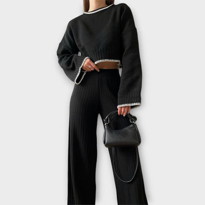 Πλεκτό Σετ με Cropped Μπλούζα και Εκλεπτυσμένες Λεπτομέρειες 