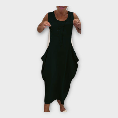 Ελαφρύ φόρεμα με σύγχρονη σιλουέτα και τσέπες