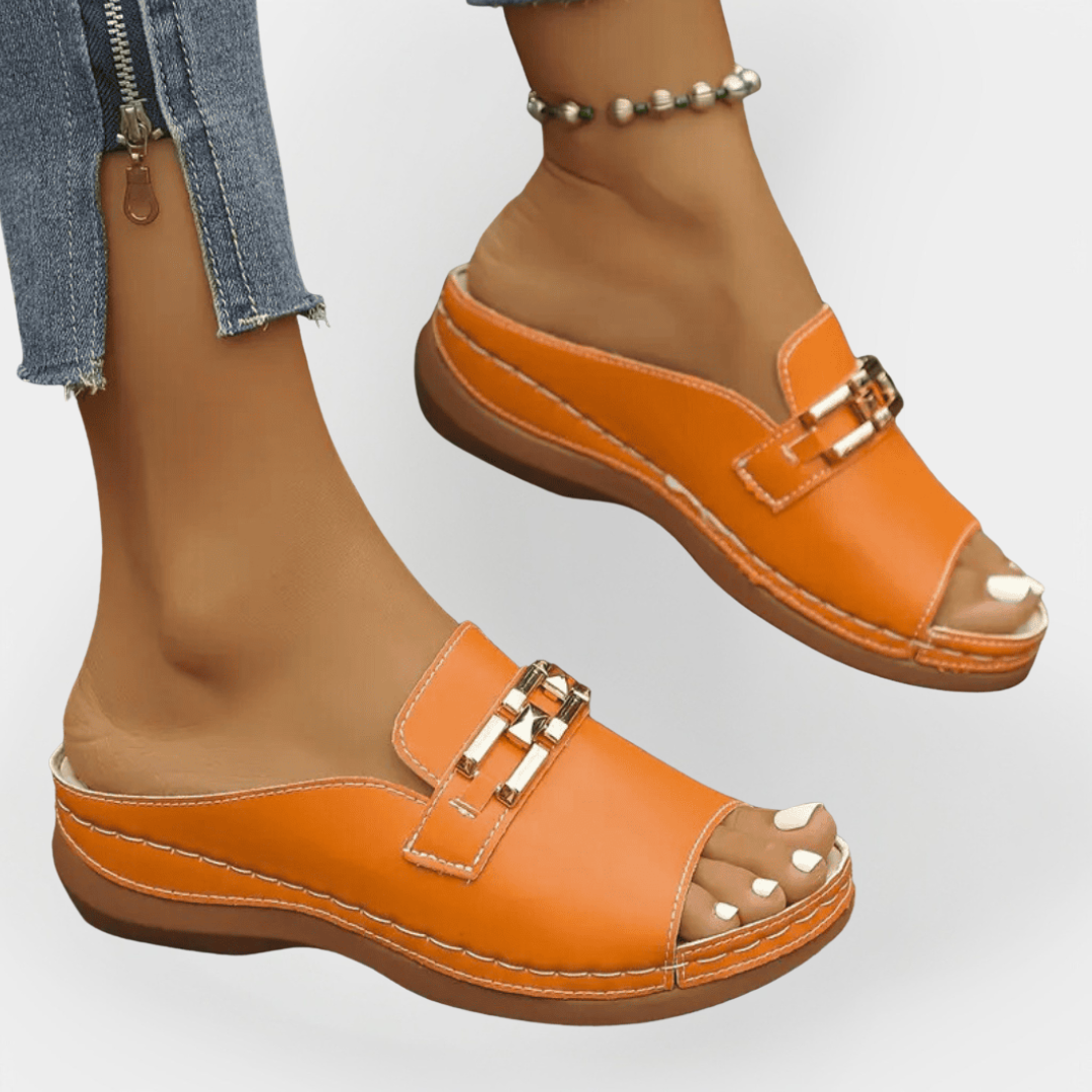 Ορθοπεδικές Δερμάτινες Σαγιονάρες