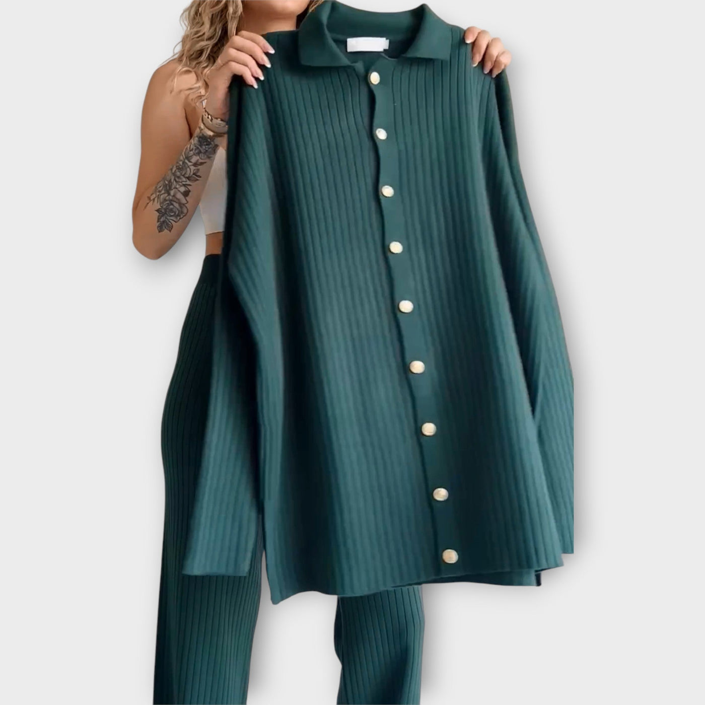 Σετ με Ριμπ Λεπτομέρειες και Κομψή Γραμμή 