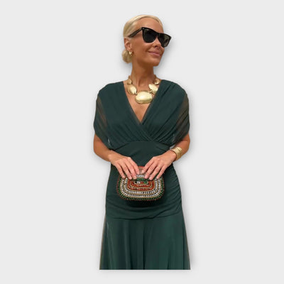 Αέρινο Φόρεμα με Εντυπωσιακή Λαιμόκοψη