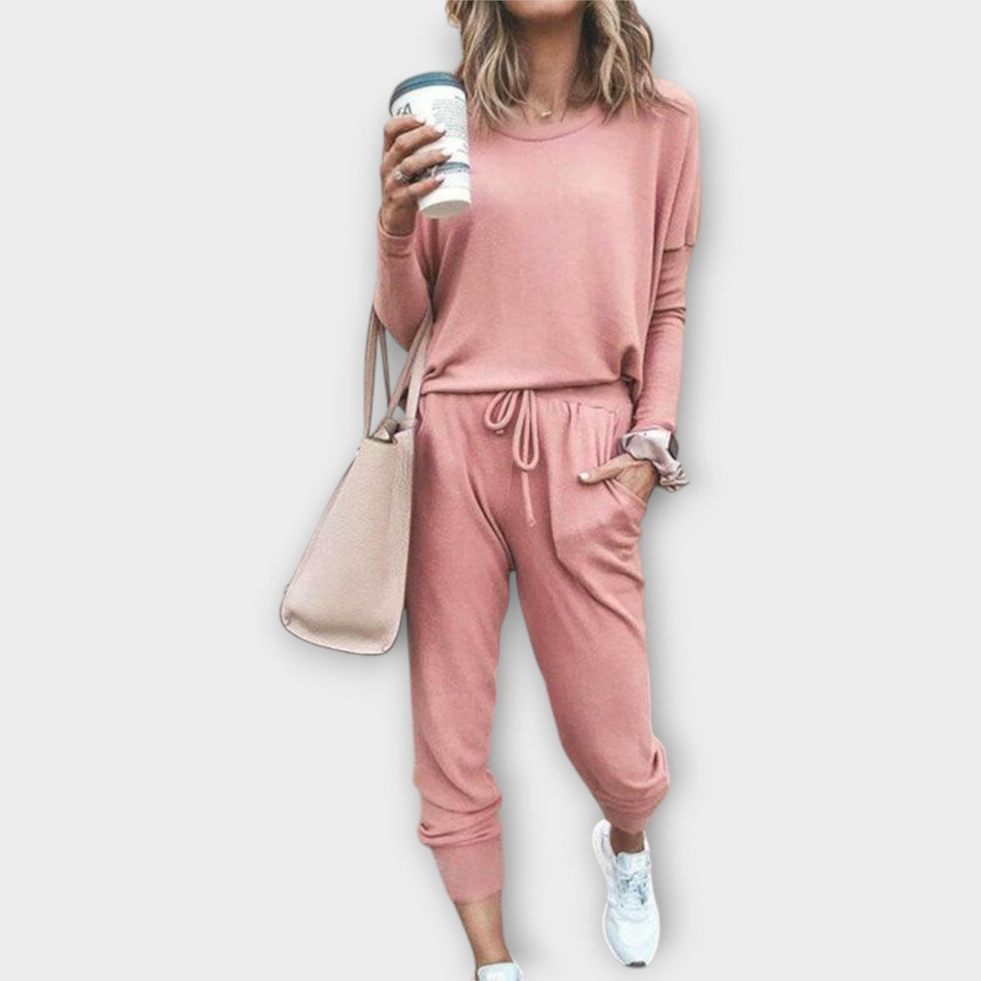 Σετ Lounge με Χαλαρή Εφαρμογή και Minimal Αισθητική 