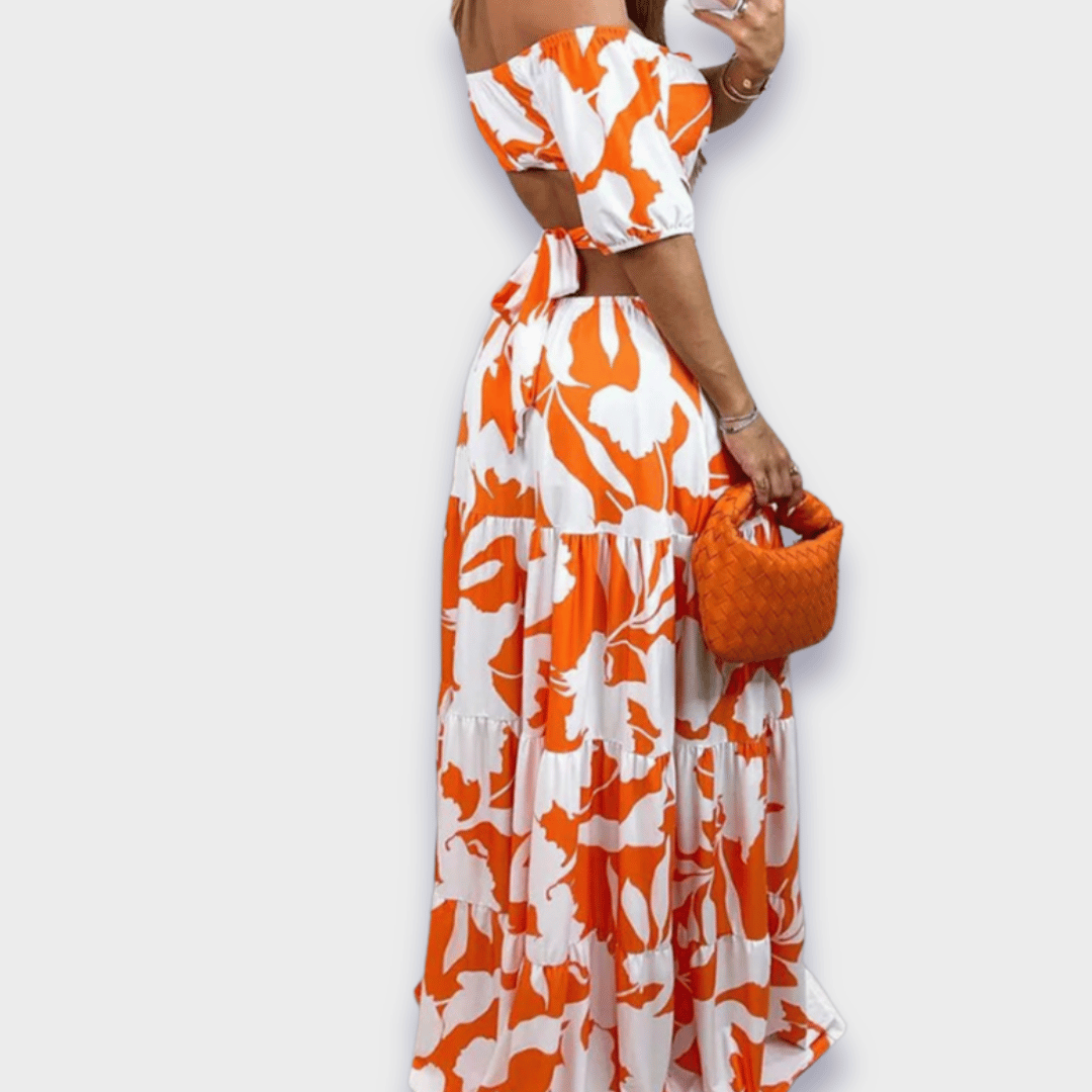 Σιλουέτα-τονιστικό φόρεμα από πολυτελές ύφασμα