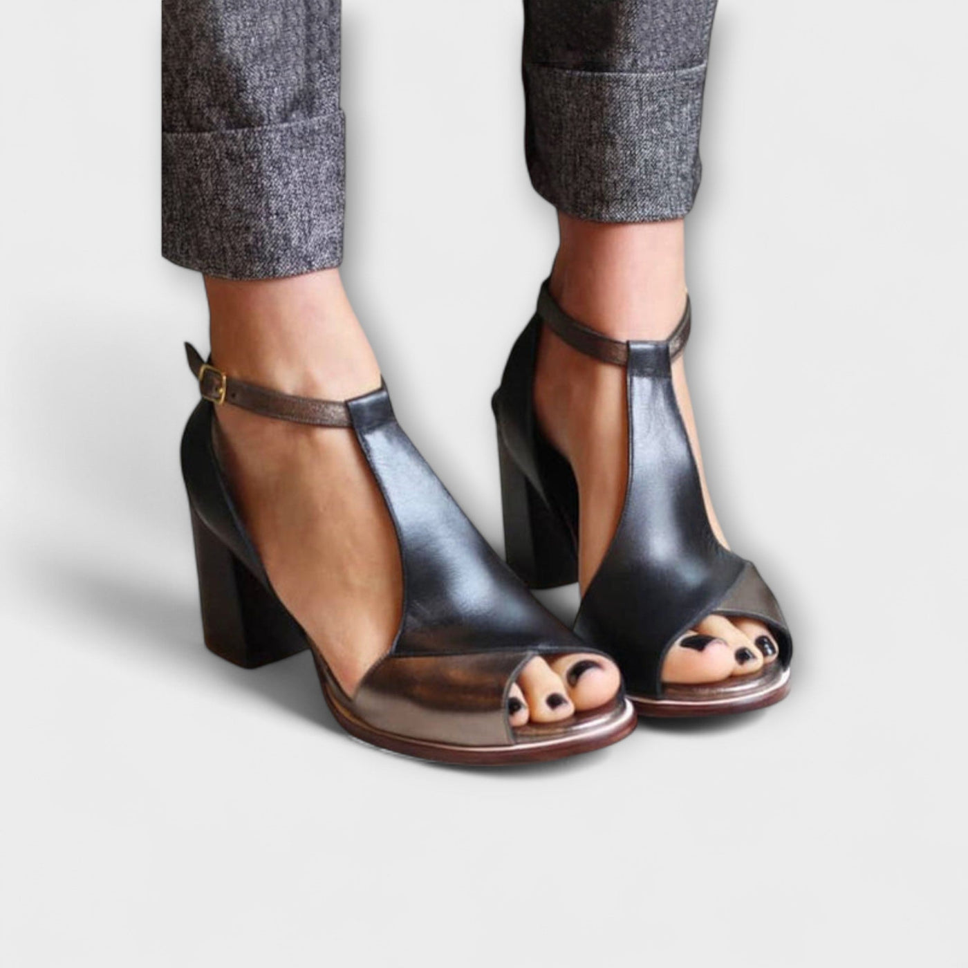 Γυναικεία Δερμάτινα Πεδίλα με Τακούνι