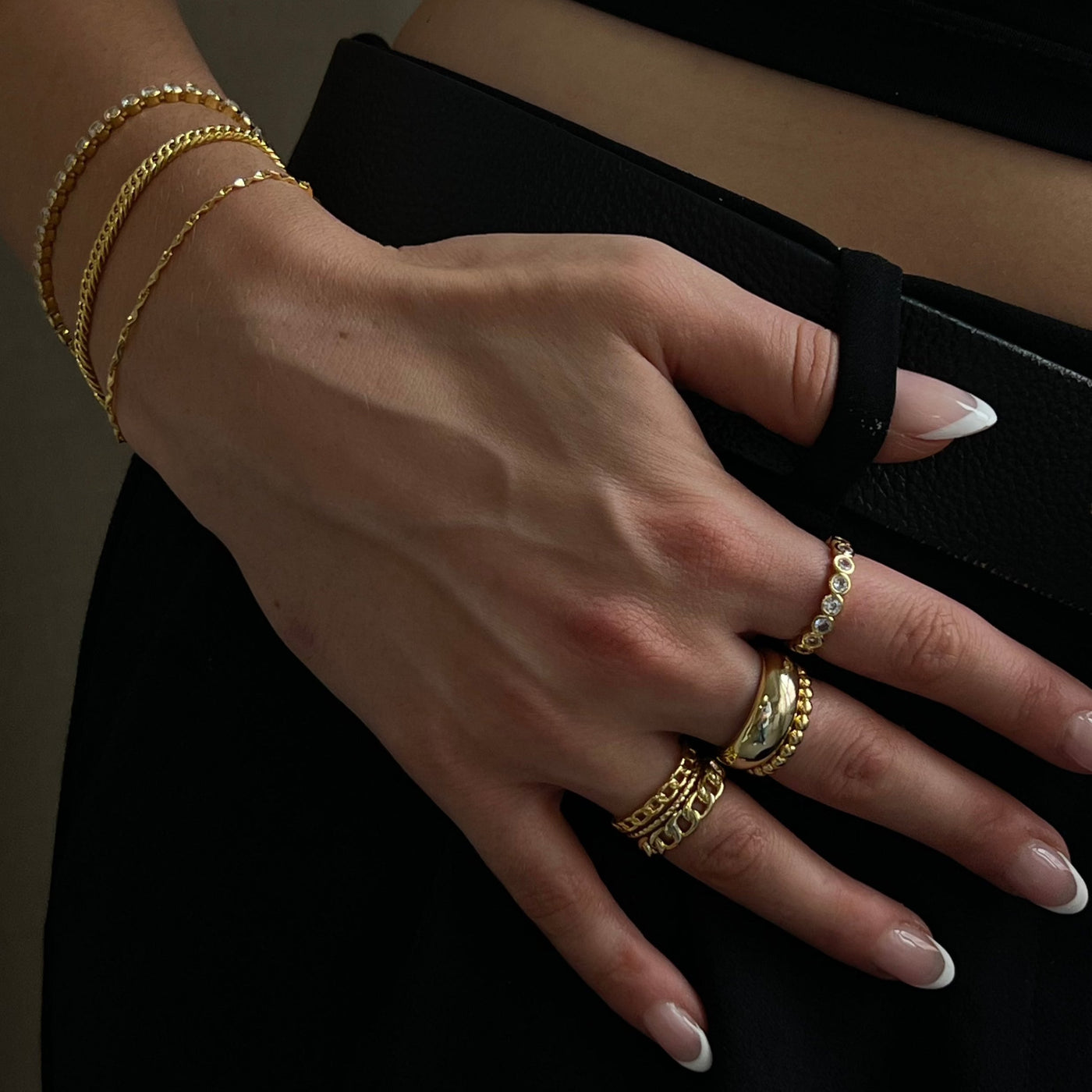 Δαχτυλίδι με Αλυσίδα 