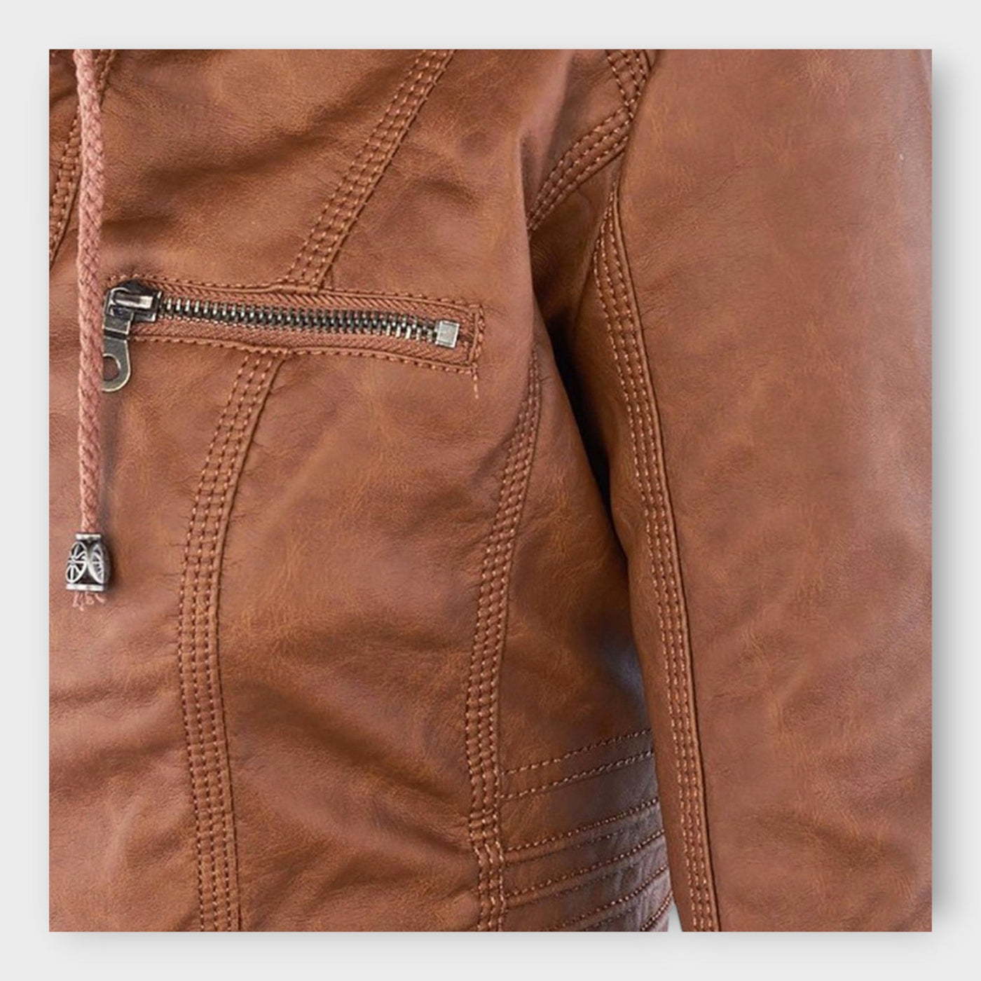 Μοντέρνο Δερμάτινο Μπουφάν με Κουκούλα και Διαχρονική Γραμμή