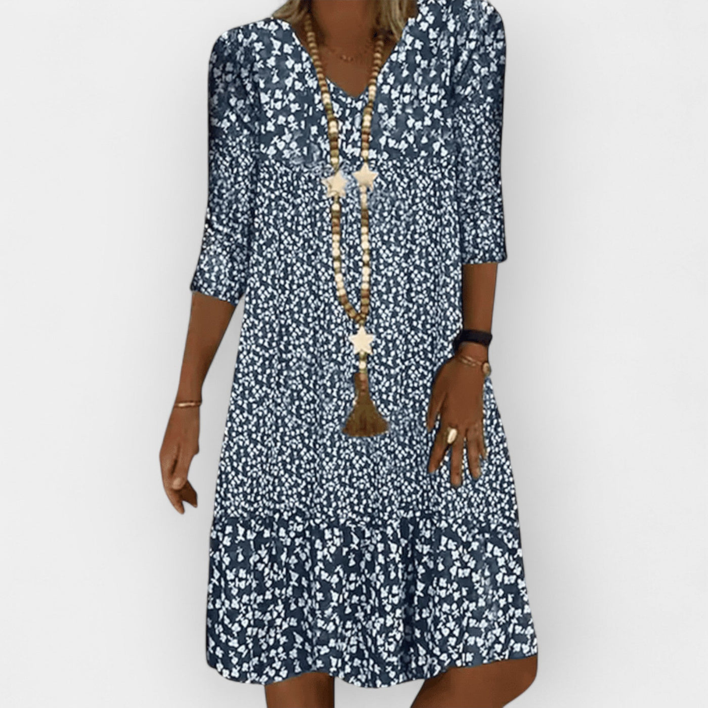 Ελαφρύ Φόρεμα με Στυλάτη Σχεδίαση