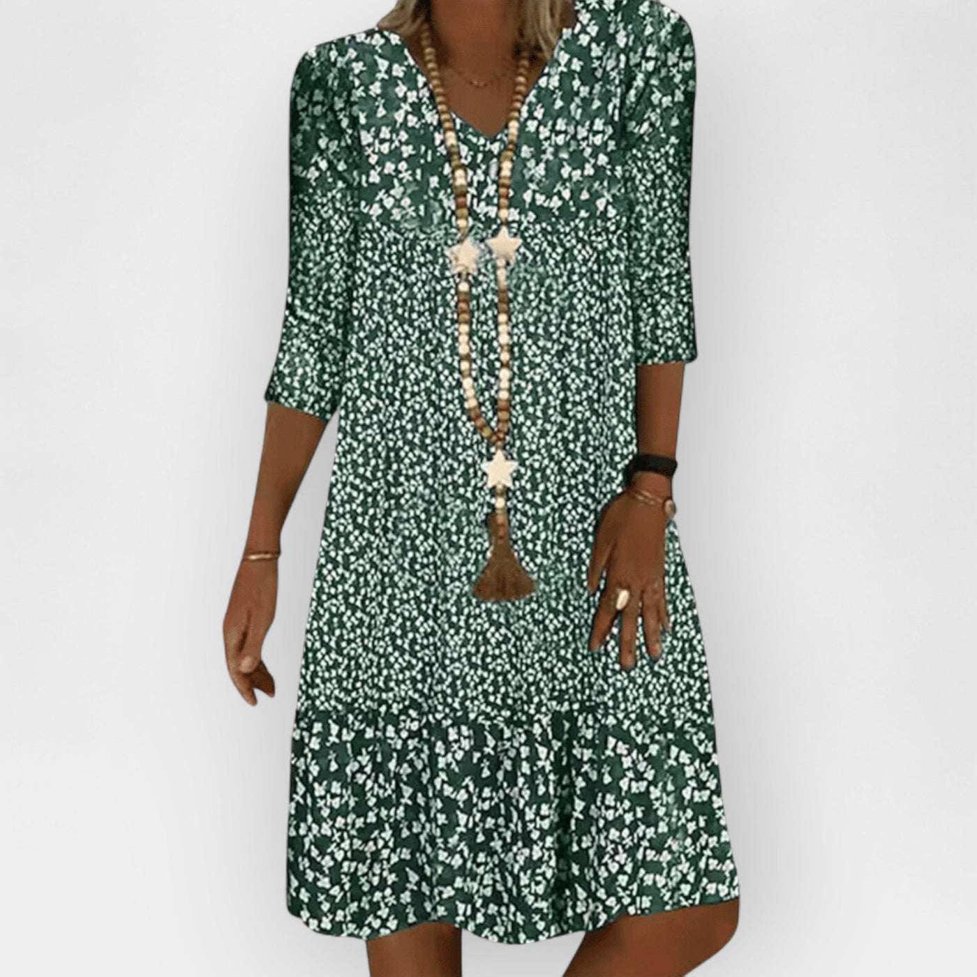 Ελαφρύ Φόρεμα με Στυλάτη Σχεδίαση