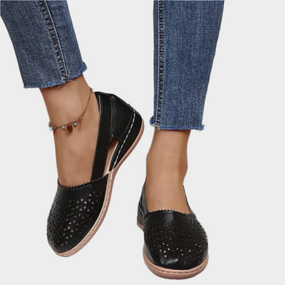 Ανατομικές Δερματίνες Μπαλαρίνες με Κοψίματα και Λουράκι