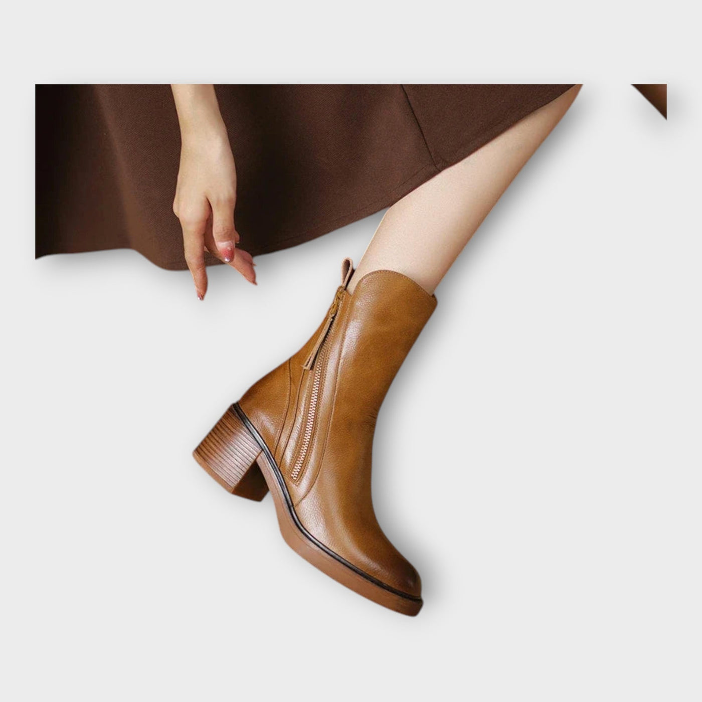 Μποτάκια με Κομψή Γραμμή και Λεπτομέρεια Φερμουάρ