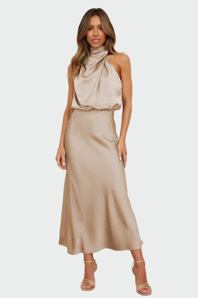 Κομψό Φόρεμα με Ανοιχτή Πλάτη