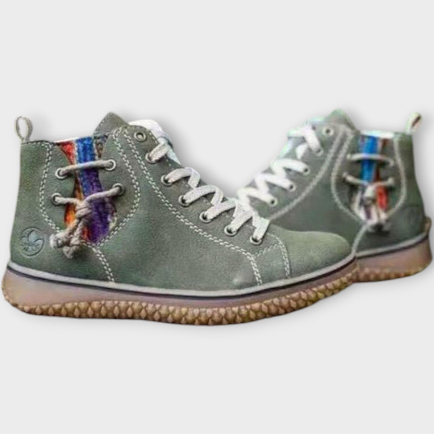 Μοντέρνα Αθλητικά Μποτάκια με Άνετη Εφαρμογή 