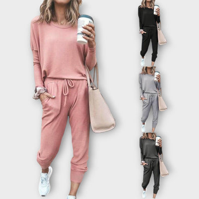 Σετ Lounge με Χαλαρή Εφαρμογή και Minimal Αισθητική 