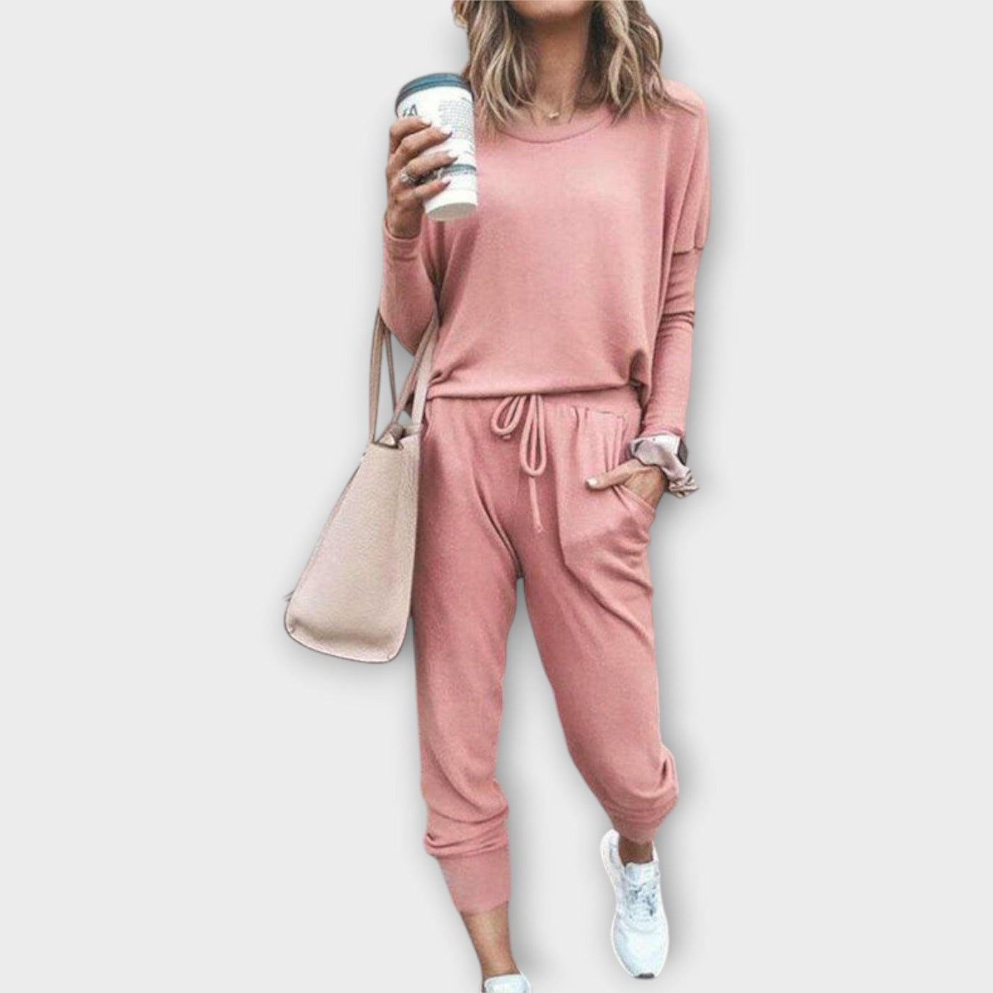 Σετ Lounge με Χαλαρή Εφαρμογή και Minimal Αισθητική 