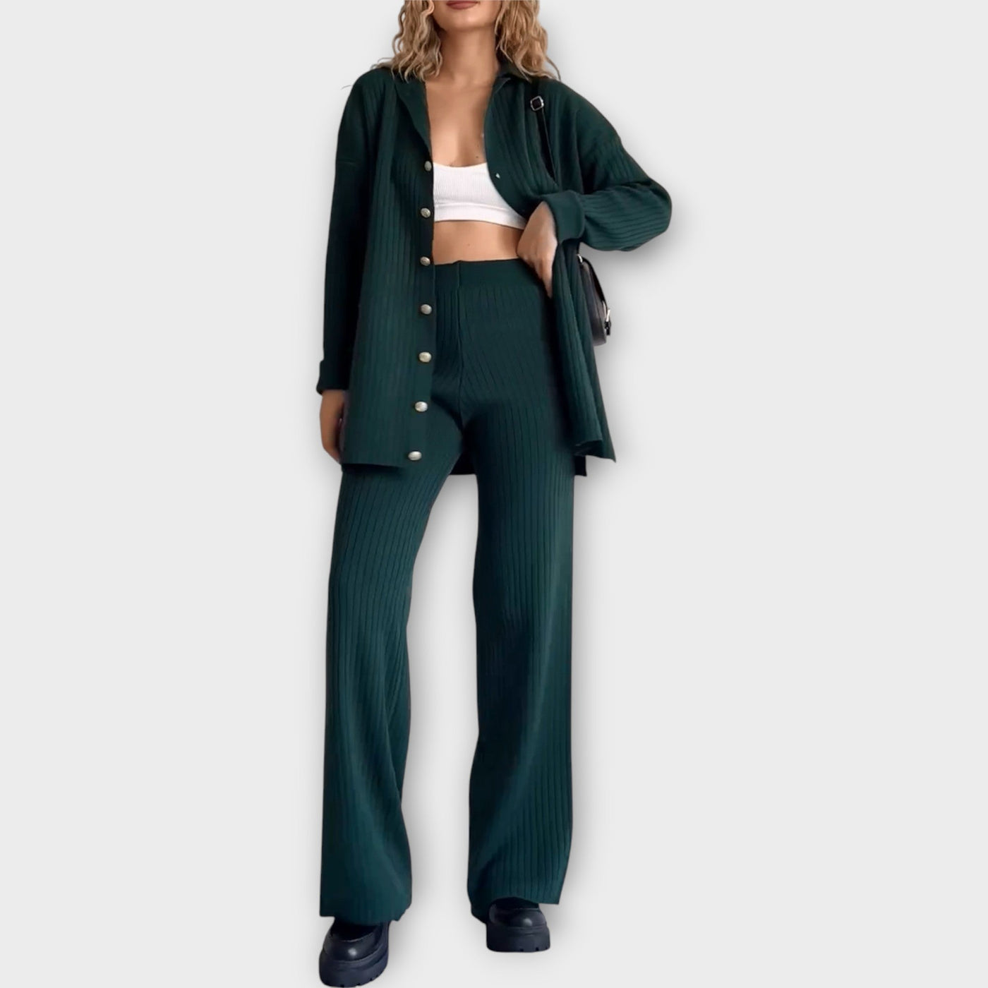 Σετ με Ριμπ Λεπτομέρειες και Κομψή Γραμμή 