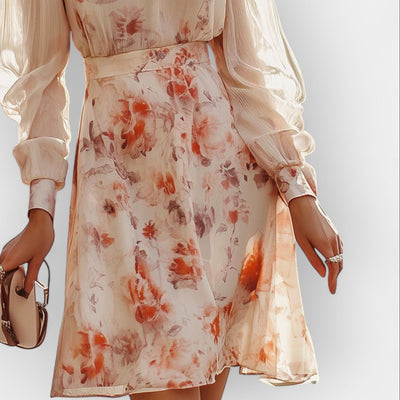 Ρομαντικό Φόρεμα με Πτυχώσεις