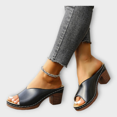 Πέδιλα με Χοντρό Τακούνι και Ανοιχτή Φτέρνα