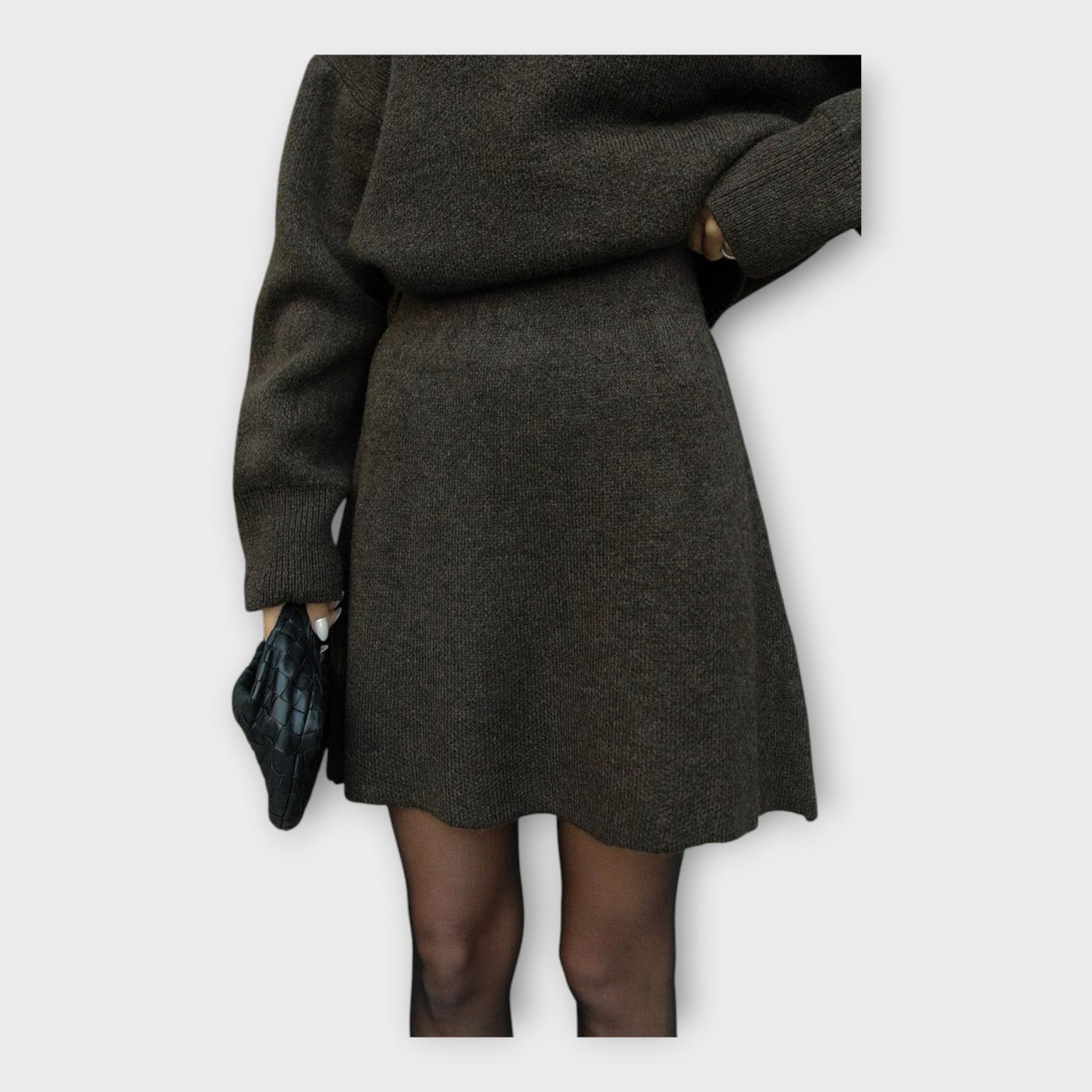 Σετ Πλεκτής Μπλούζας και Φούστας με Μοντέρνα Γραμμή