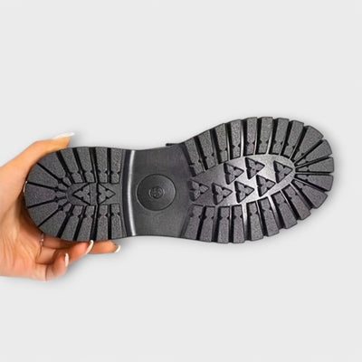 Αλίσα - Λόφερ Παπούτσια