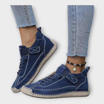 Αθλητικά παπούτσια με κομψό και πρακτικό σχεδιασμό